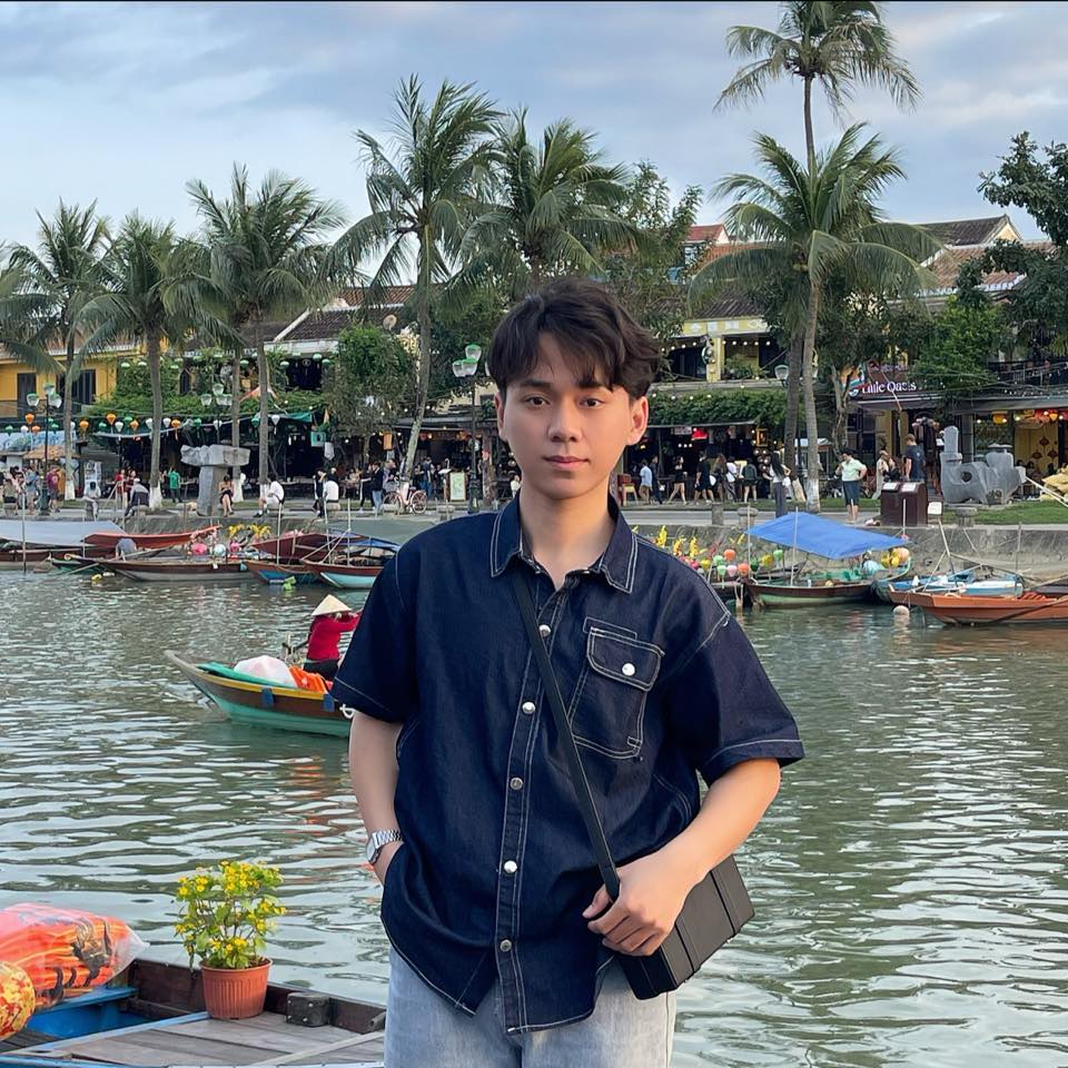 Ảnh chân dung Lê Hoàng Phương Lực